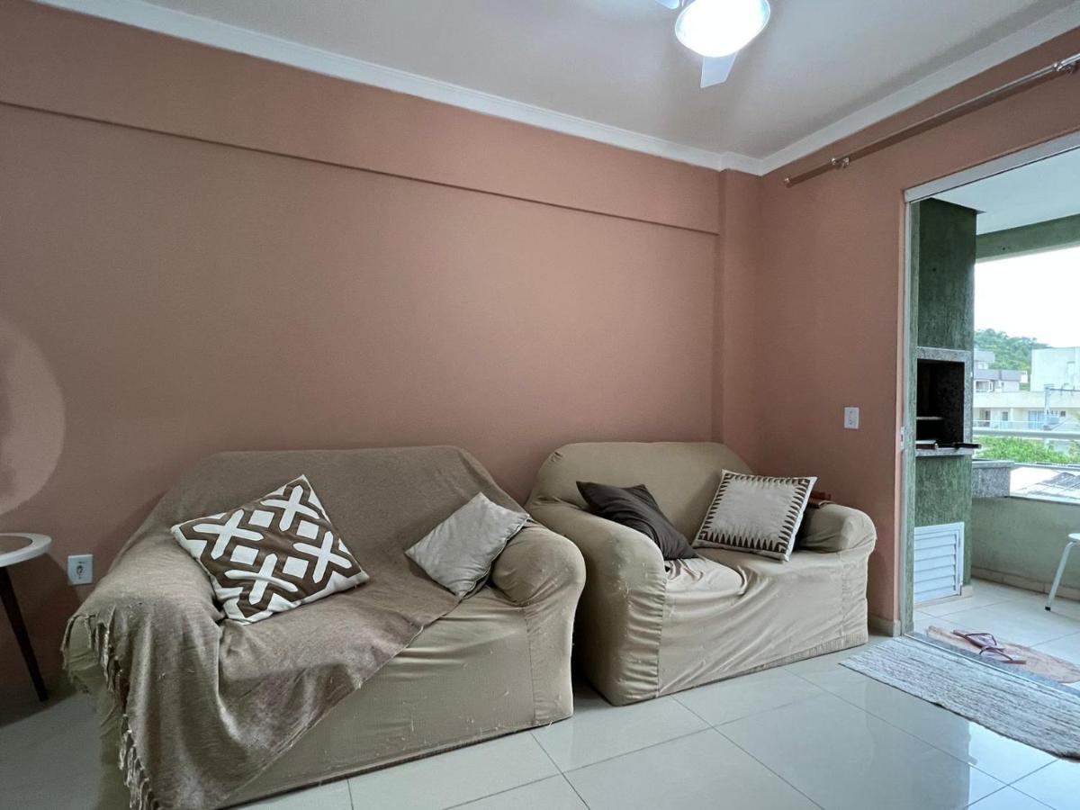Apartamento 2 Dorm. Em Bombas Sc ボンビーニャス エクステリア 写真